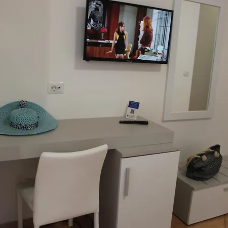 La Taverna Aparthotel 3*