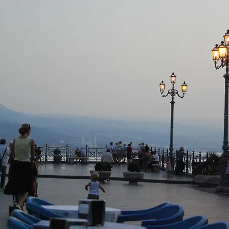 Apart Otel La Taverna 3*