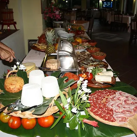 La Taverna Aparthotel 3*