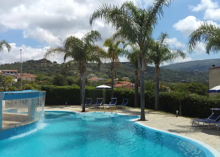 Lägenhetshotell La Taverna 3*