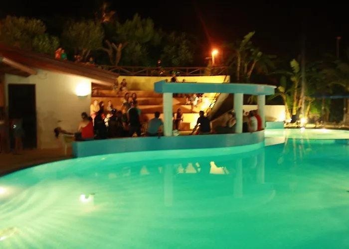 Lägenhetshotell La Taverna 3*